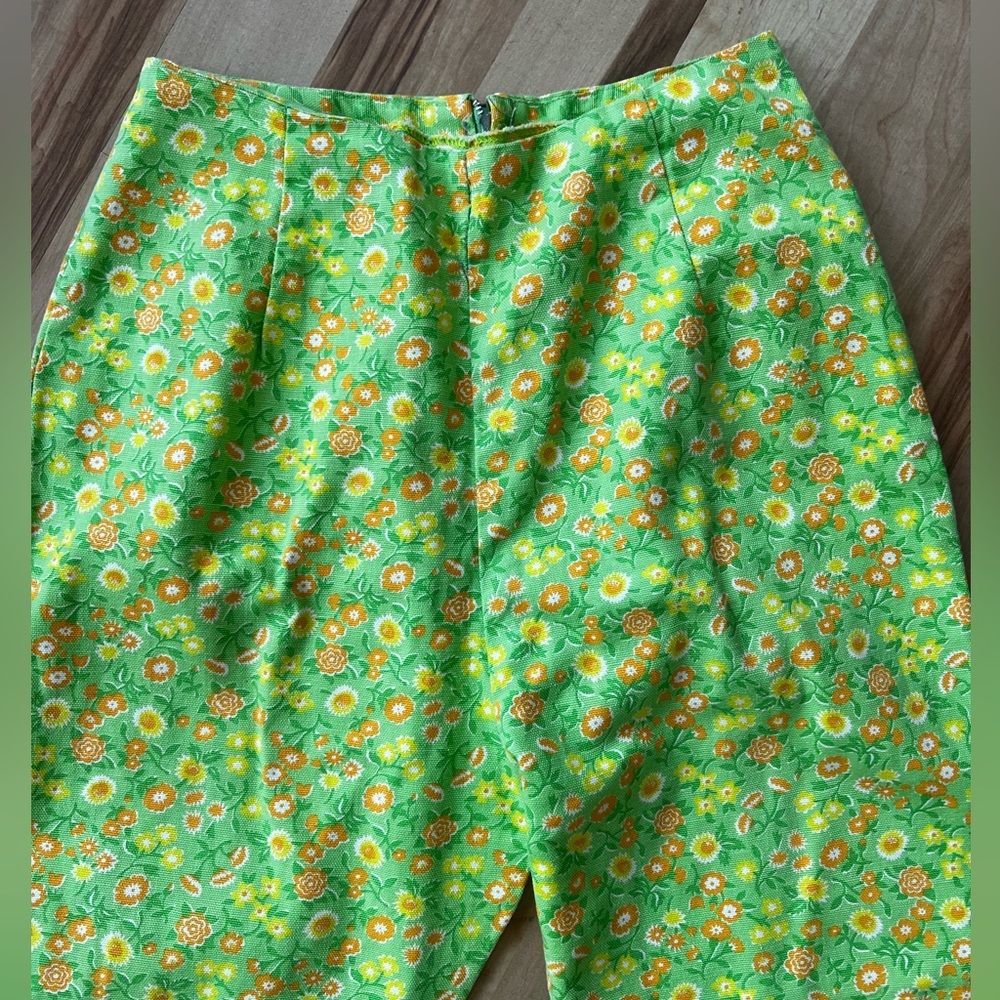 Vintage 60s Bright Green Hanndmade Floral Pants with Crochet Hem - Picture 4 of 9